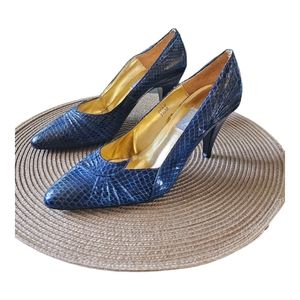 J. Renee #2982 7 1/2M